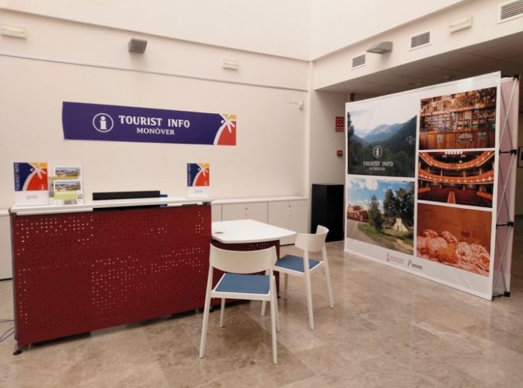 interior oficina turismo